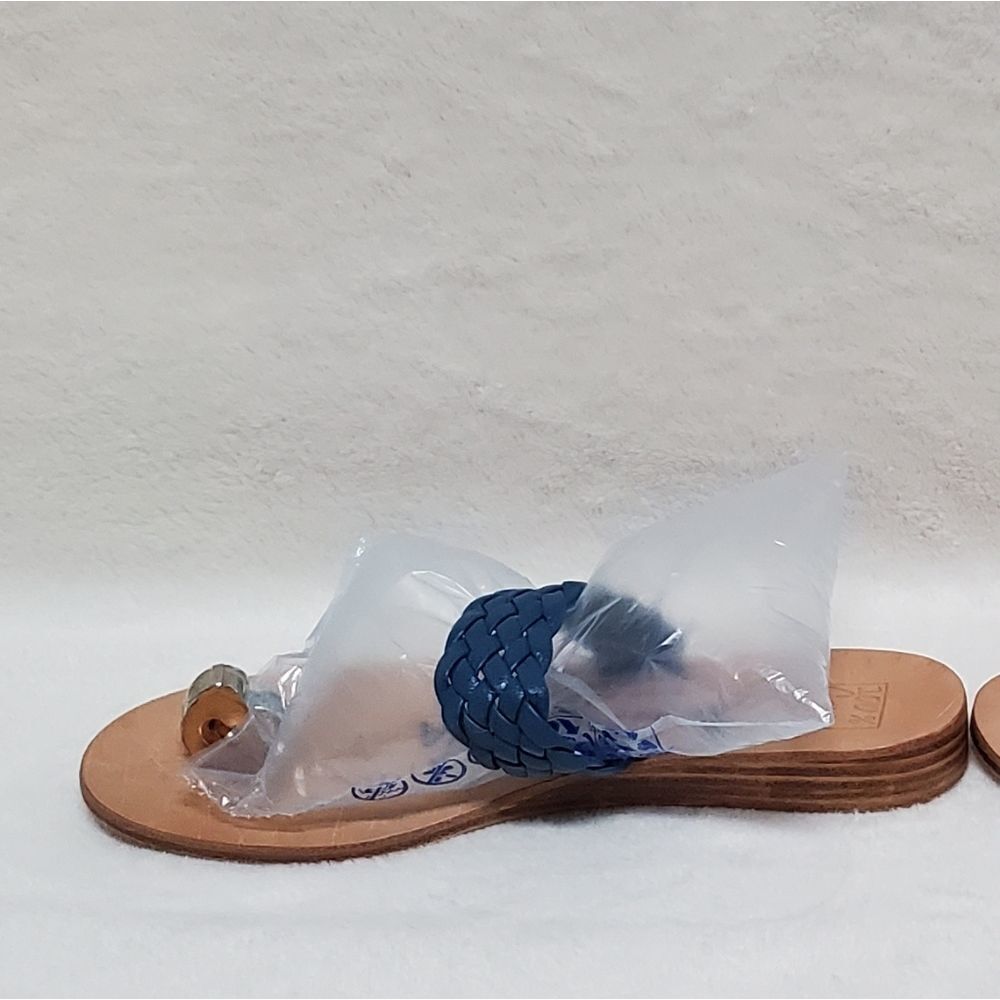 𝅺100% Capri Blue Italian Leather Stacked Heel Crystal Heart Thong Sandals 6.5 - Picture 6 of 14